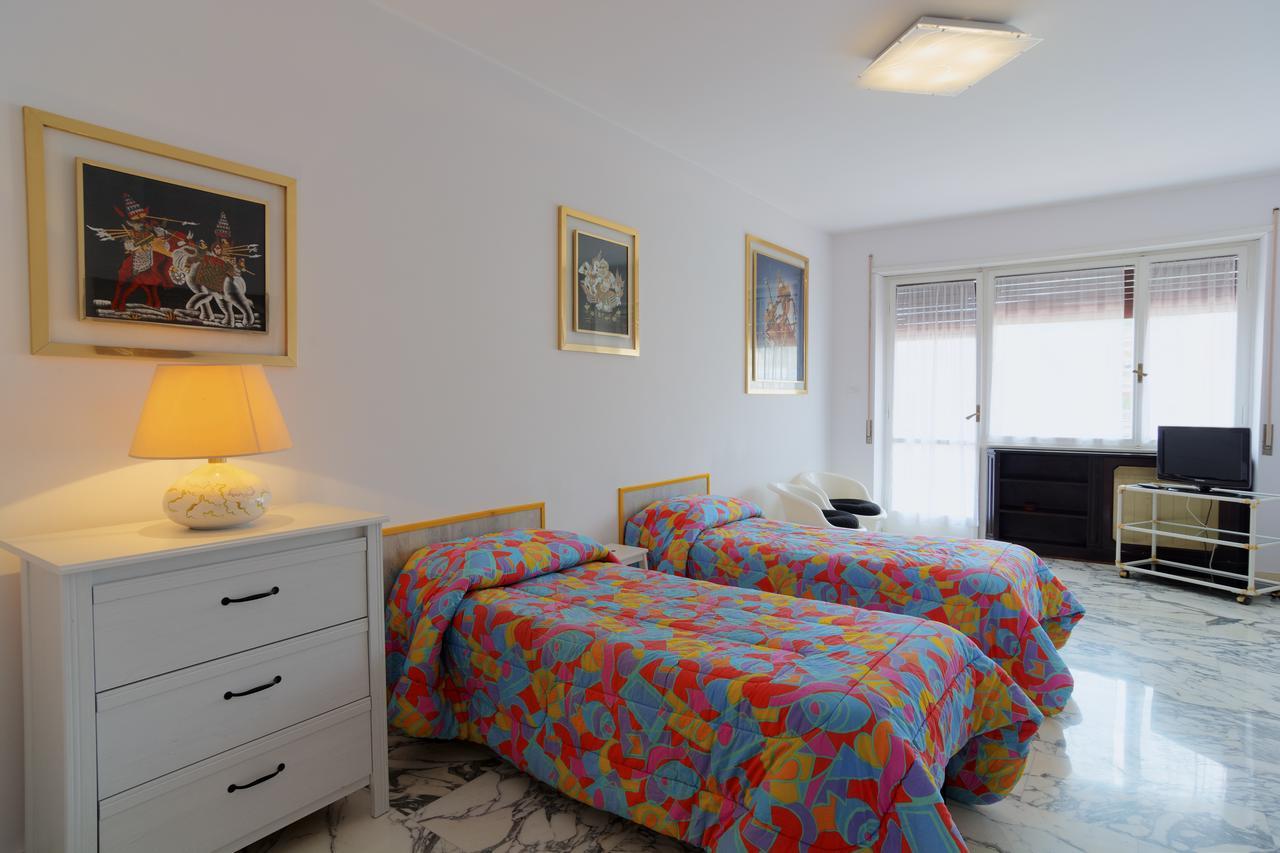 La Casetta Di Nonna Anna - 120 Mq Bright Apartment In Rome Downtown מראה חיצוני תמונה