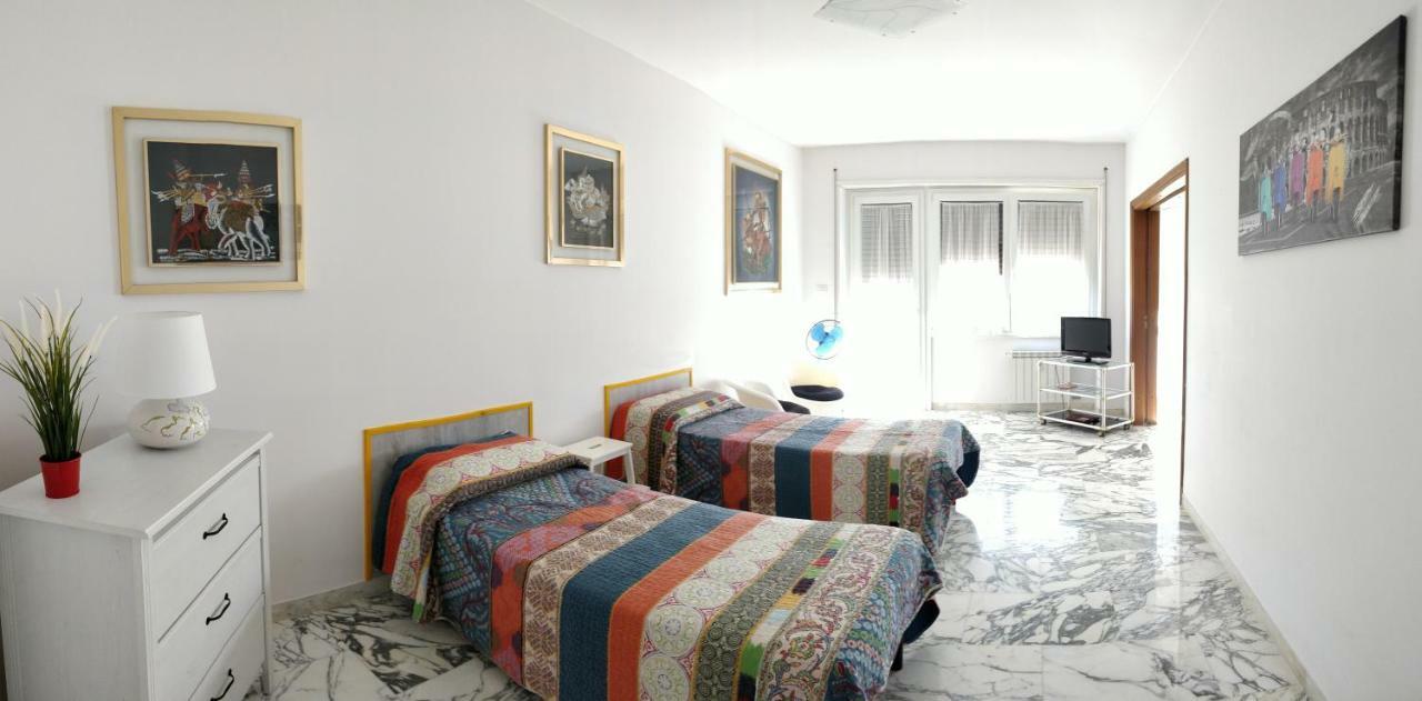 La Casetta Di Nonna Anna - 120 Mq Bright Apartment In Rome Downtown מראה חיצוני תמונה