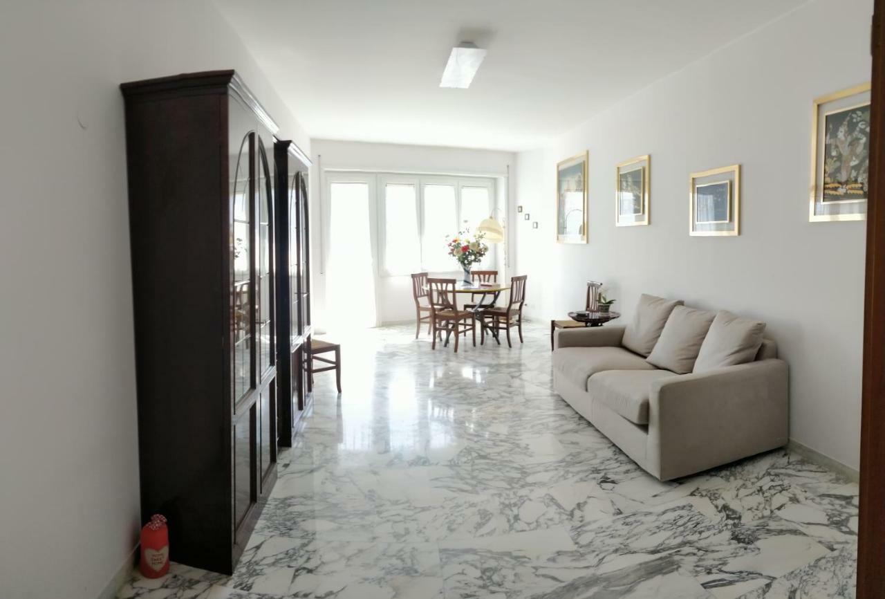 La Casetta Di Nonna Anna - 120 Mq Bright Apartment In Rome Downtown מראה חיצוני תמונה